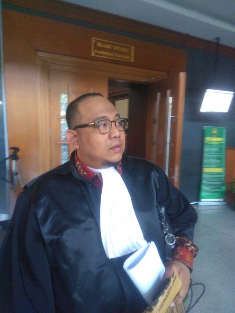 Kuasa Hukum Terdakwa Komut PT DNK Arifin Wiguna Ariel Muchtar SH MH